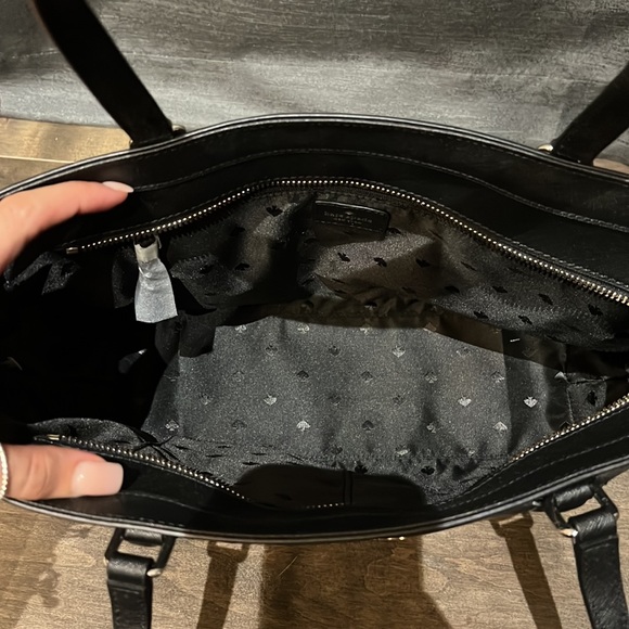 DISCONTINUED KATE SPADE MEDIUM TOTE - Picture 2 of 11